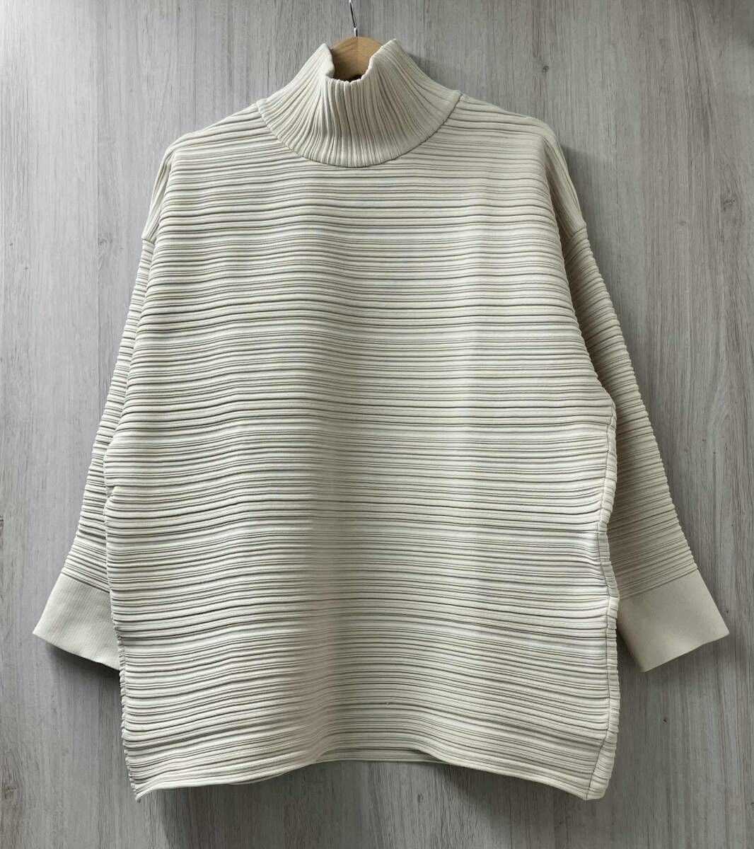 PLEATS PLEASE プリーツプリーズ ハイネック ニットプルオーバー フリーサイズ アイボリー