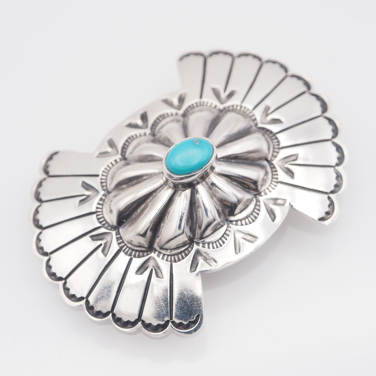 L 514 ターコイズ トルコ石 ブローチ スタンプワーク デザイン シルバー ヴィンテージ 誕生石