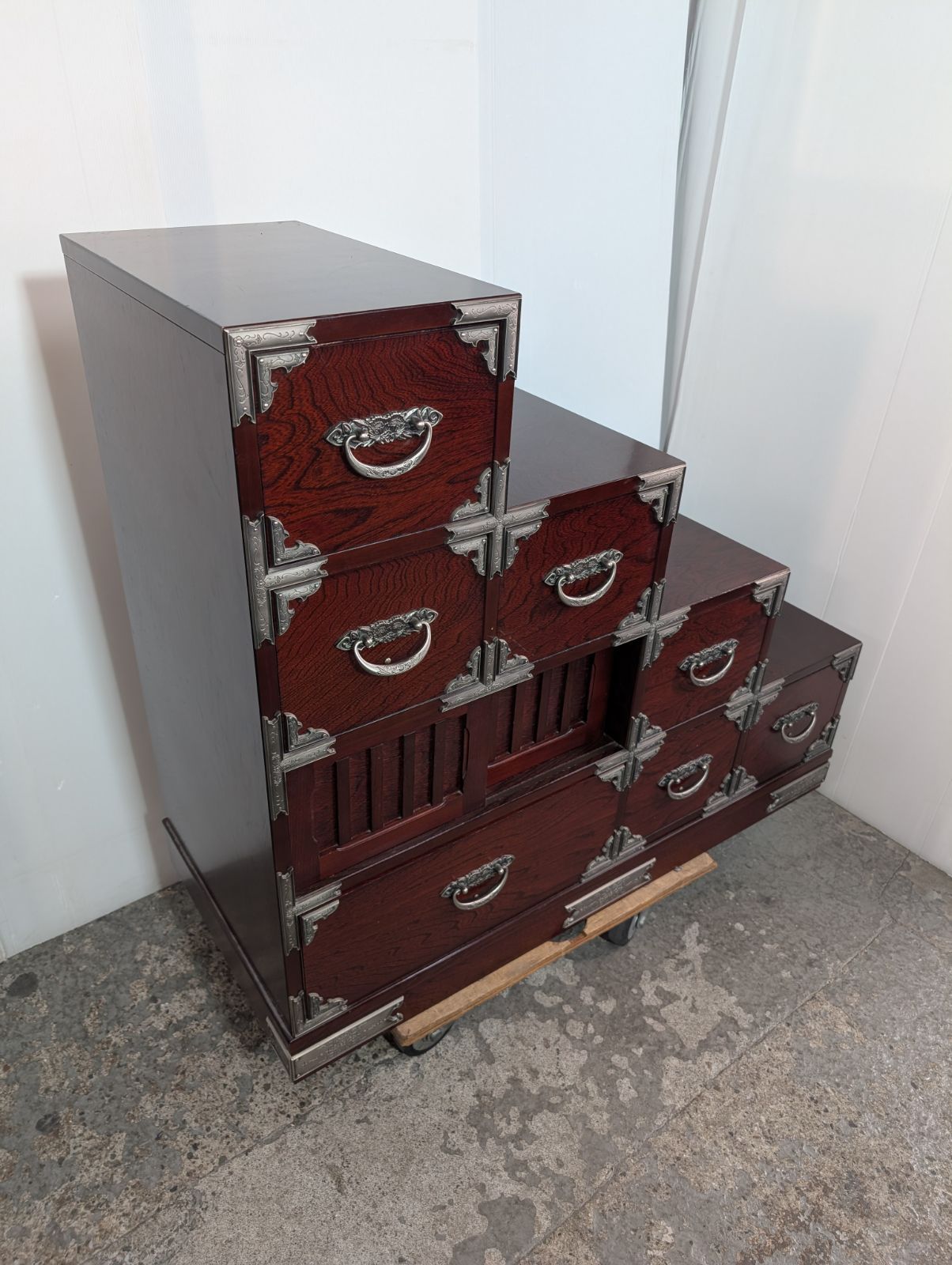 民芸家具 時代家具 階段箪笥 インテリア 店舗什器 飾り棚 収納家具