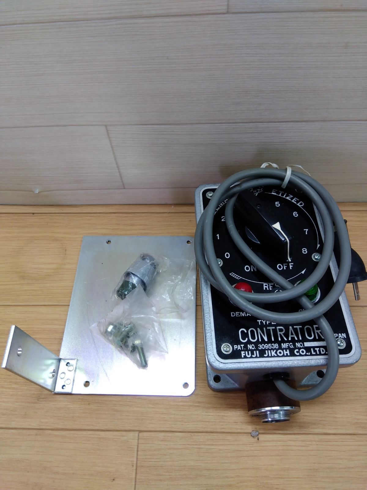 品 手動式コントレーター整流素子内蔵消磁装置NSO-OS型 3525