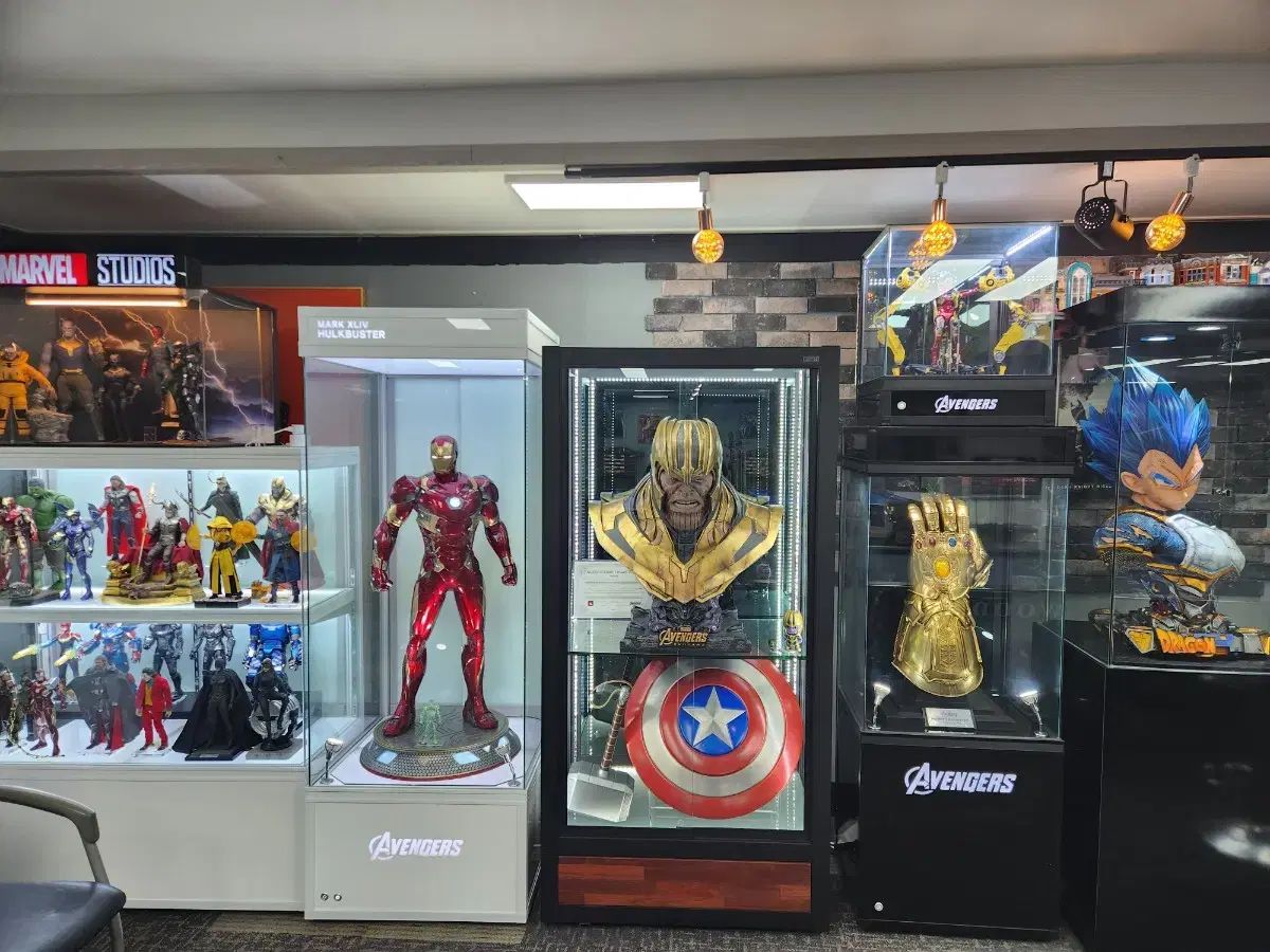 HOTTOIZ 1 インフィニティ ガントレット 虹色装飾品