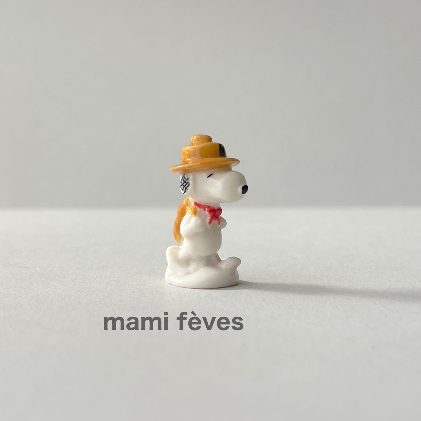 フェーヴ スヌーピー ハイキング フランス フェーブ ミニチュア陶器