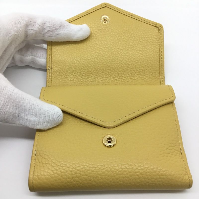 三つ折りコンパクト財布