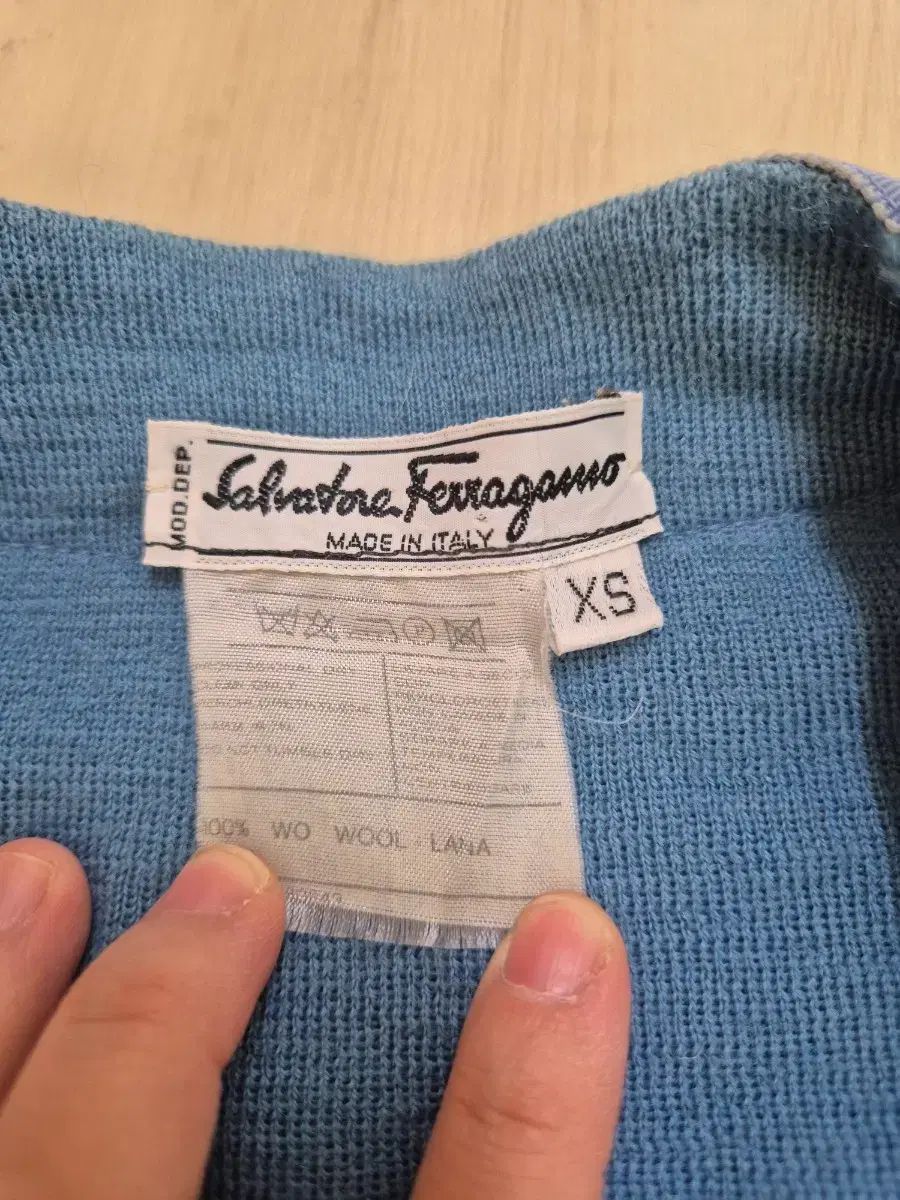 Salvatore Ferragamo レディース ウール カーディガン XS