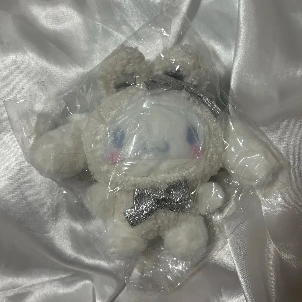 【超激得，人気】 目うさぎ サンリオ シナモロール マスコット ぬいぐるみ キーホルダー その他