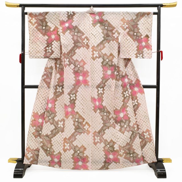 夏物 本場有松鳴海絞り 浴衣 有松 絞り 木綿 ソフトブラウン ピンク 花柄 草花 上質 カジュアル 有松絞り 仕立て上がり 身丈164 裄丈65.5 Ｌサイズ みやがわ sb 16776