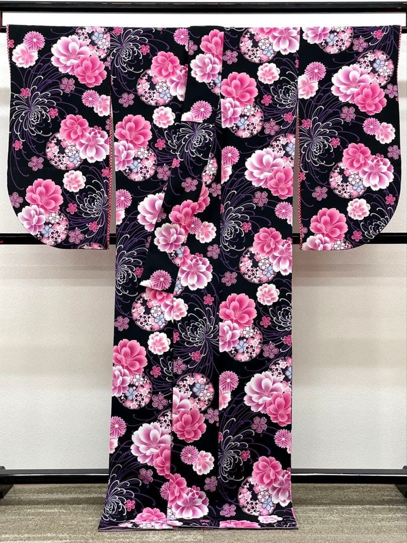  二尺袖 ポリエステル着物 袴向き 山本寛斎 銀彩 紋意匠 躾糸付き MOP 556 振袖 着物