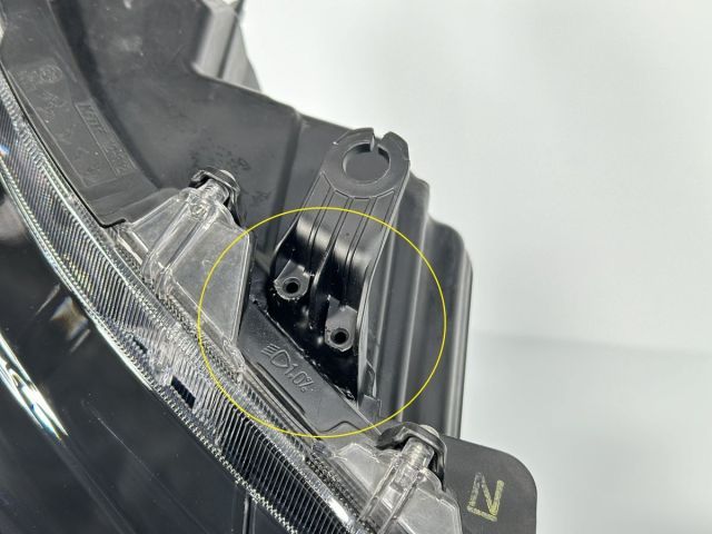 カローラスポーツ NRE210H ZWE211H NRE214H 純正 右ヘッドライト 右