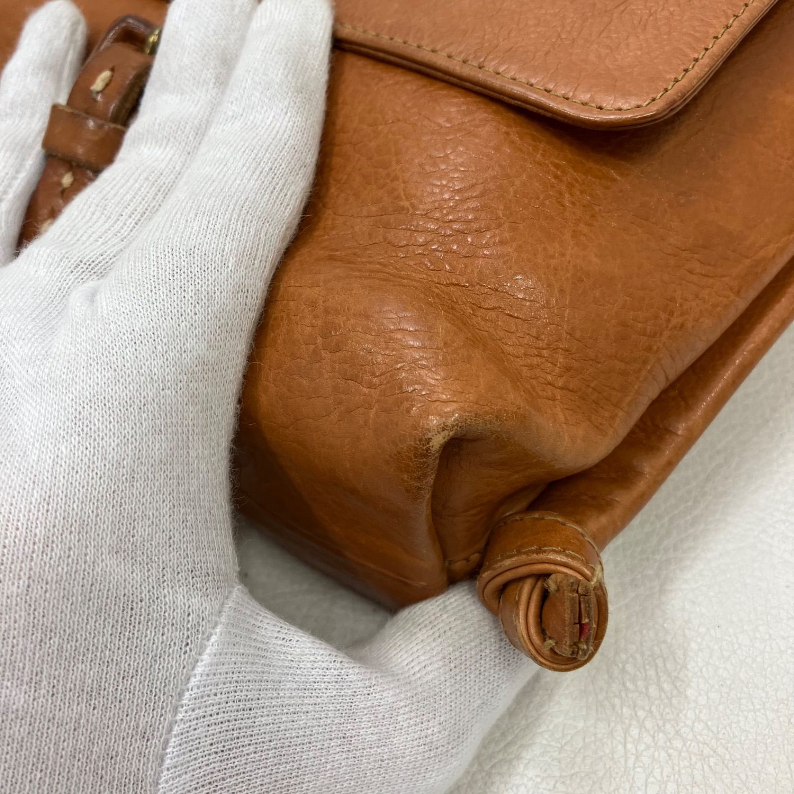 ゲンテン　ショルダーバッグ　肩掛け　斜め掛け　レザー　キャメル genten肩掛けバック キャメル ゲンテン ショルダーバッグ 肩掛け 斜め