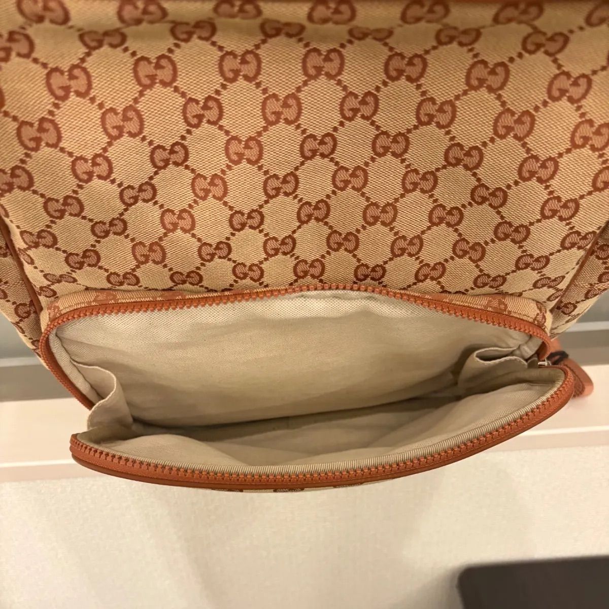 GUCCI(グッチ) ニューヨークヤンキース コラボ GGキャンバス リュック 