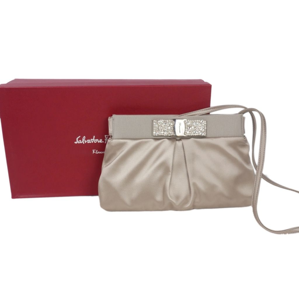 サルヴァトーレフェラガモ Salvatore Ferragamo ヴァラリボン サテン