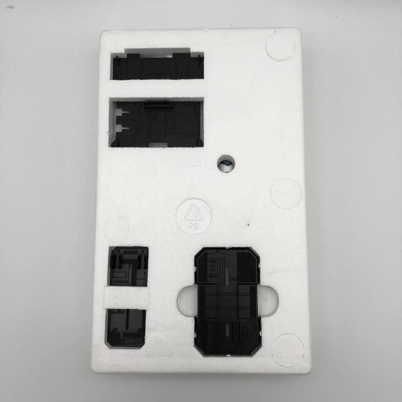 中古】バンダイ 超合金魂 GX-03 超電磁ロボ コン・バトラーV【箱傷み