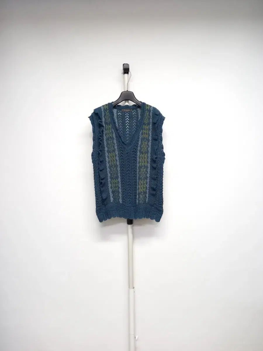 サースデーアイランド 秋冬 ベスト 55 66