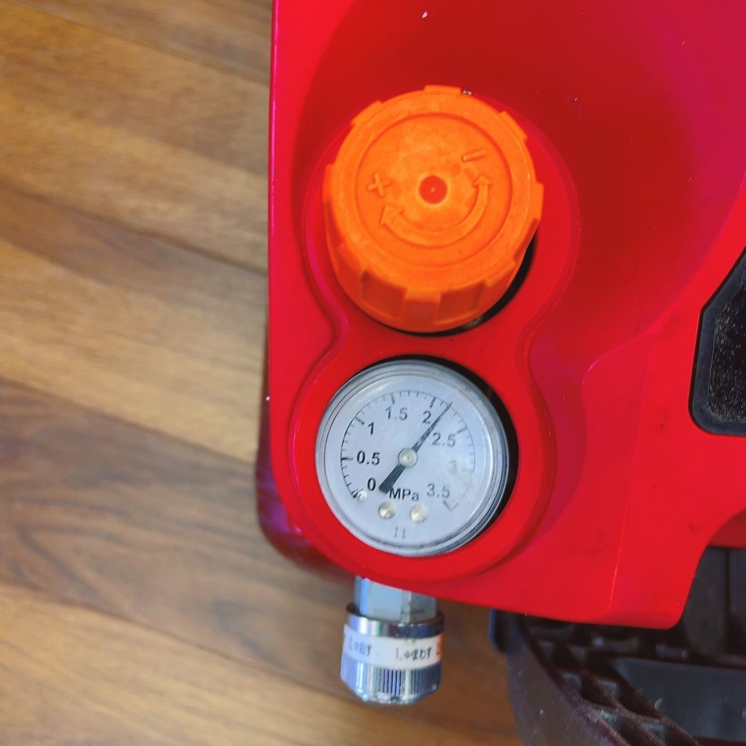  動作良好 マックス エアコンプレッサー AK- _レッド コンプレッサー エアーツール