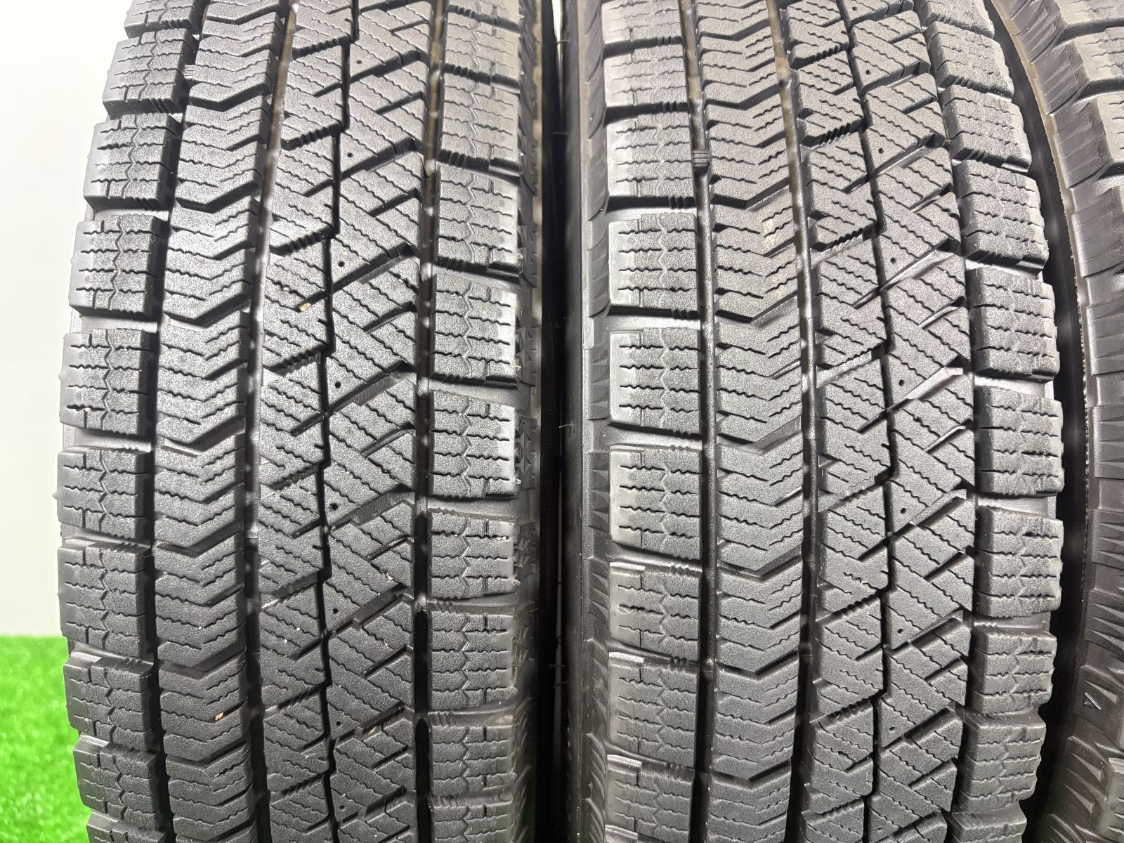 145 80 R 13 ブリヂストン VRX 2 2020年製 4本 冬 タイヤ スタッドレス TA 887