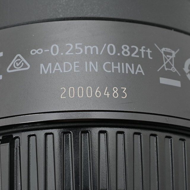 広角単焦点レンズ｜高解像×美しいボケ描写｜使用感わずかの コンディション