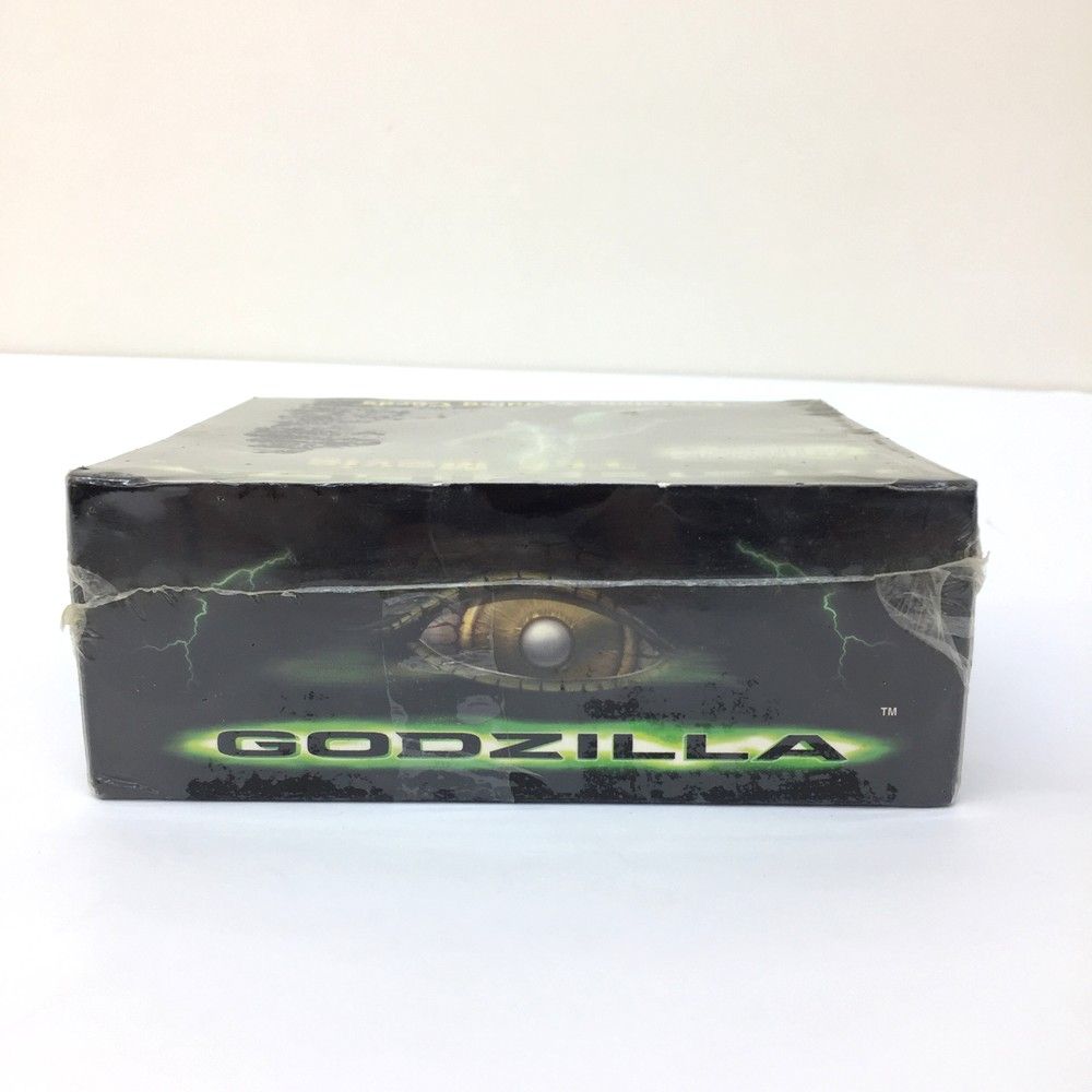 Cards トレーディングカード