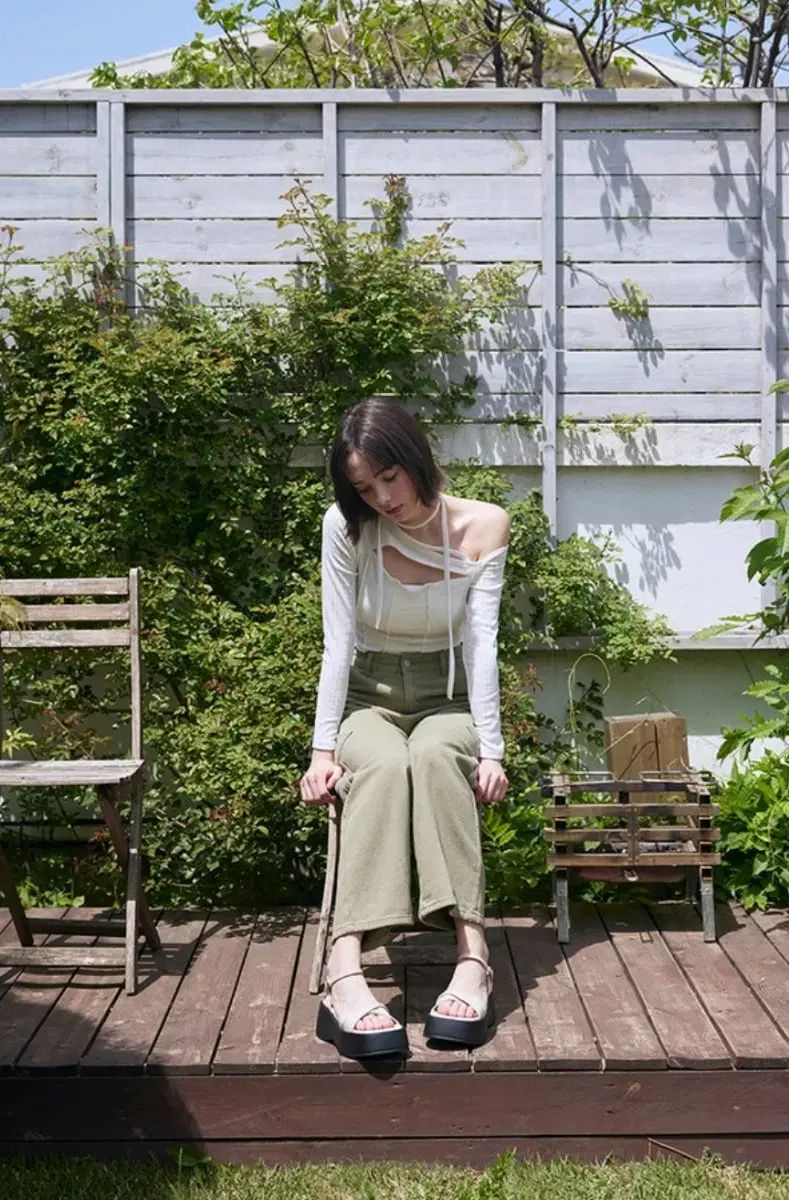 セスティー ツイストアップ スターシップ スクエア フラットフォーム サンダル 厚底 230