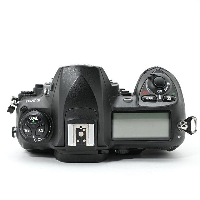 良品＞ Nikon D200 ボディ｜シャッター数16,000枚｜付属品完備｜堅牢