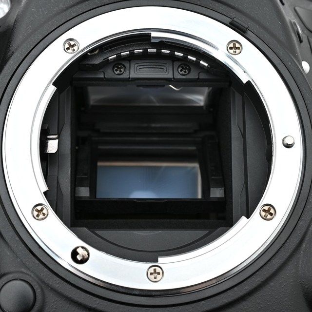 美品＞ Nikon D7200 ボディ｜シャッター数8,739枚｜高画素APS-C一眼