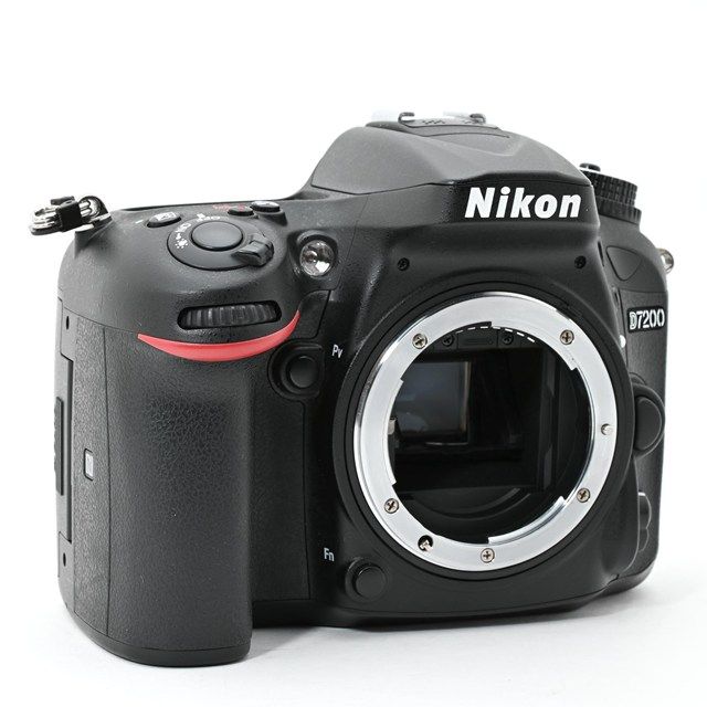 美品＞ Nikon D7200 ボディ｜シャッター数8,739枚｜高画素APS-C一眼