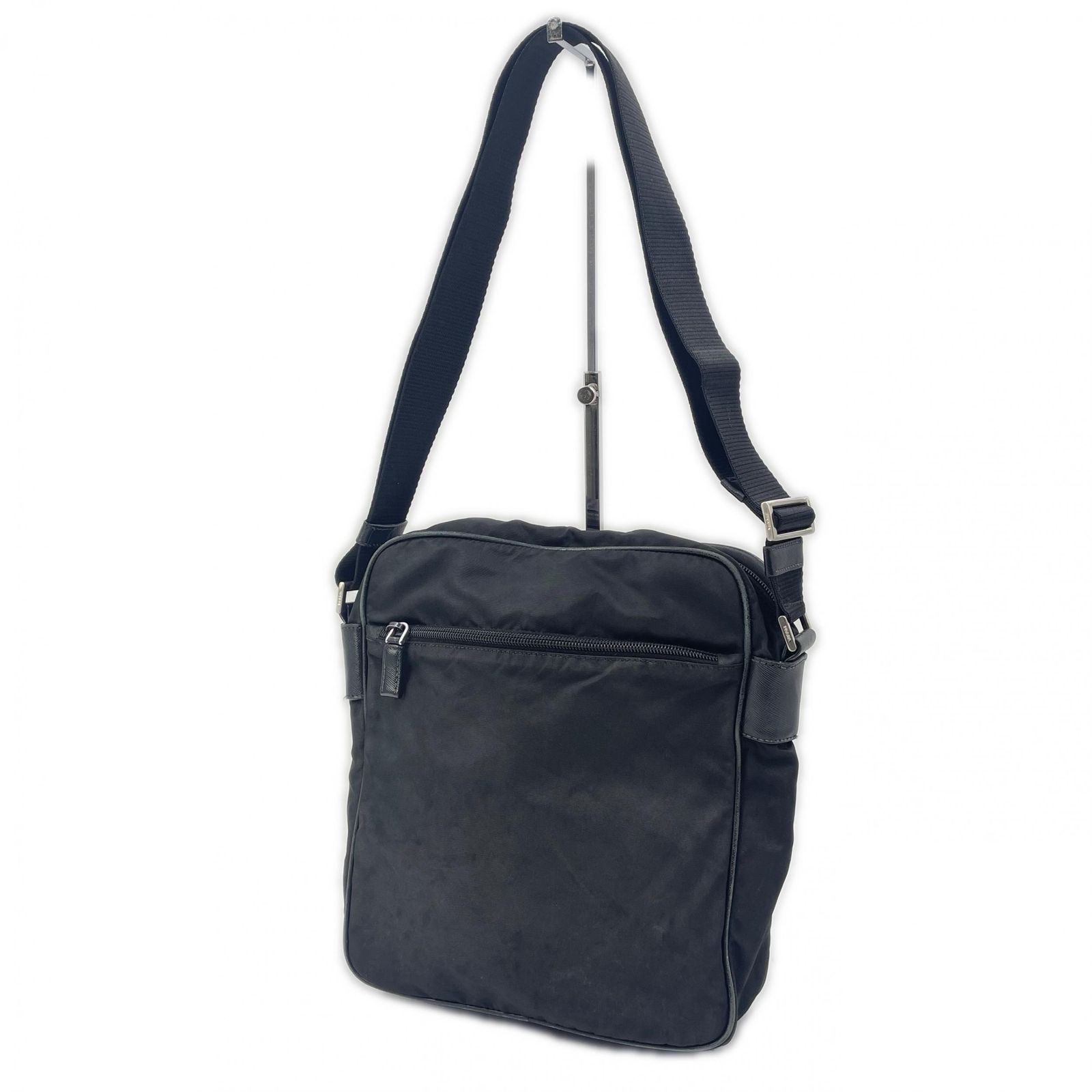 PRADA プラダ ショルダーバッグ ナイロン 三角ロゴプレートショルダーバッグ ブラック