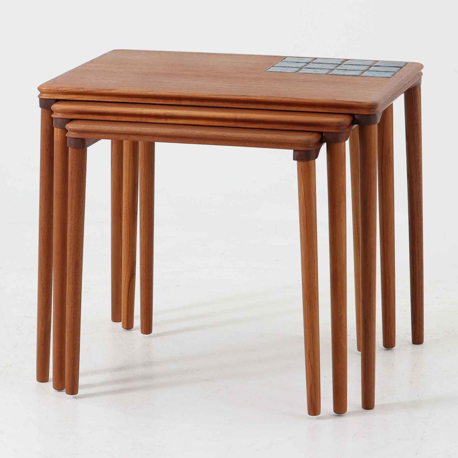 ネストテーブル タイルトップ チーク×陶磁器 幅55cm デンマーク製 北欧