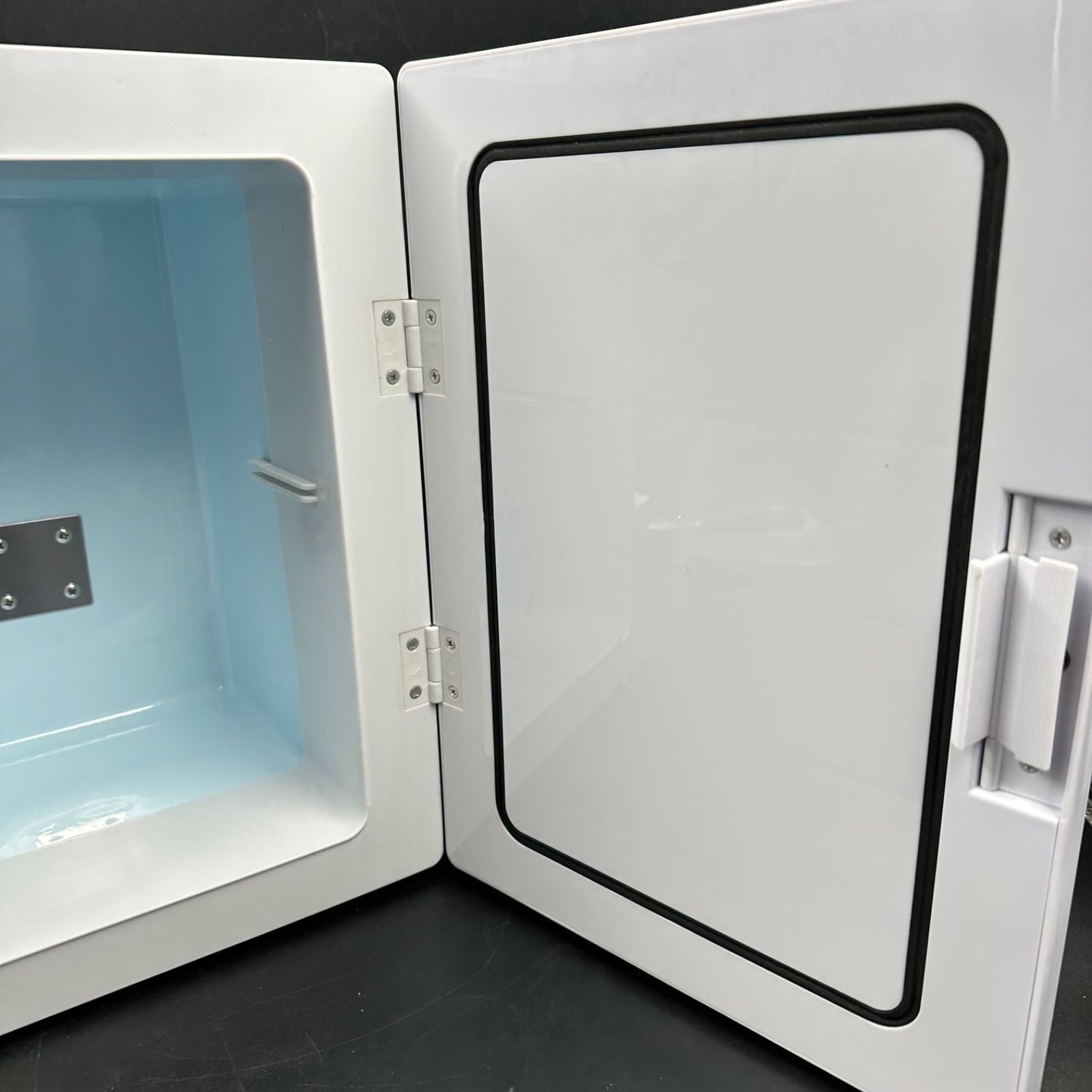 アズマ ポータブル冷温庫 EAR-802 2019年製 8L 冷蔵庫 - メルカリ