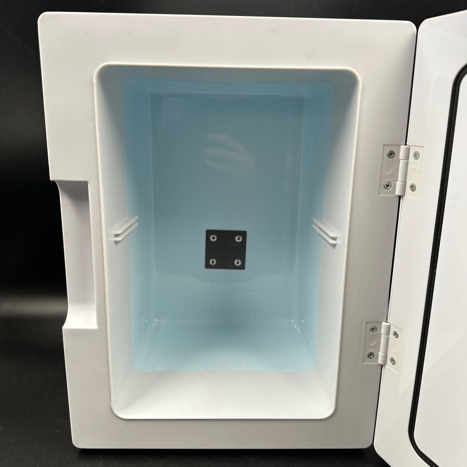 アズマ ポータブル冷温庫 EAR-802 2019年製 8L 冷蔵庫 - メルカリ