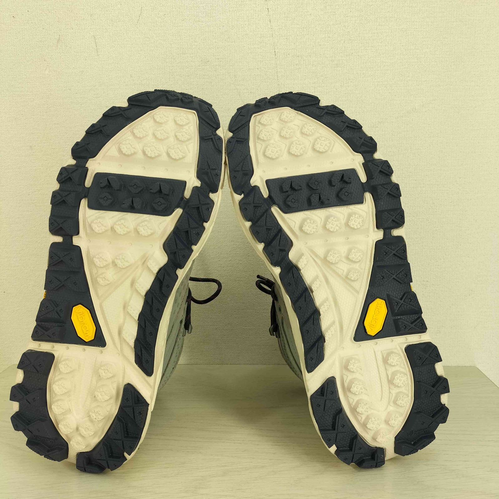 ホカオネオネ HOKA ONE ONE 23SS別注 TOR ULTRA HI BEAMS EXCLUSIVE