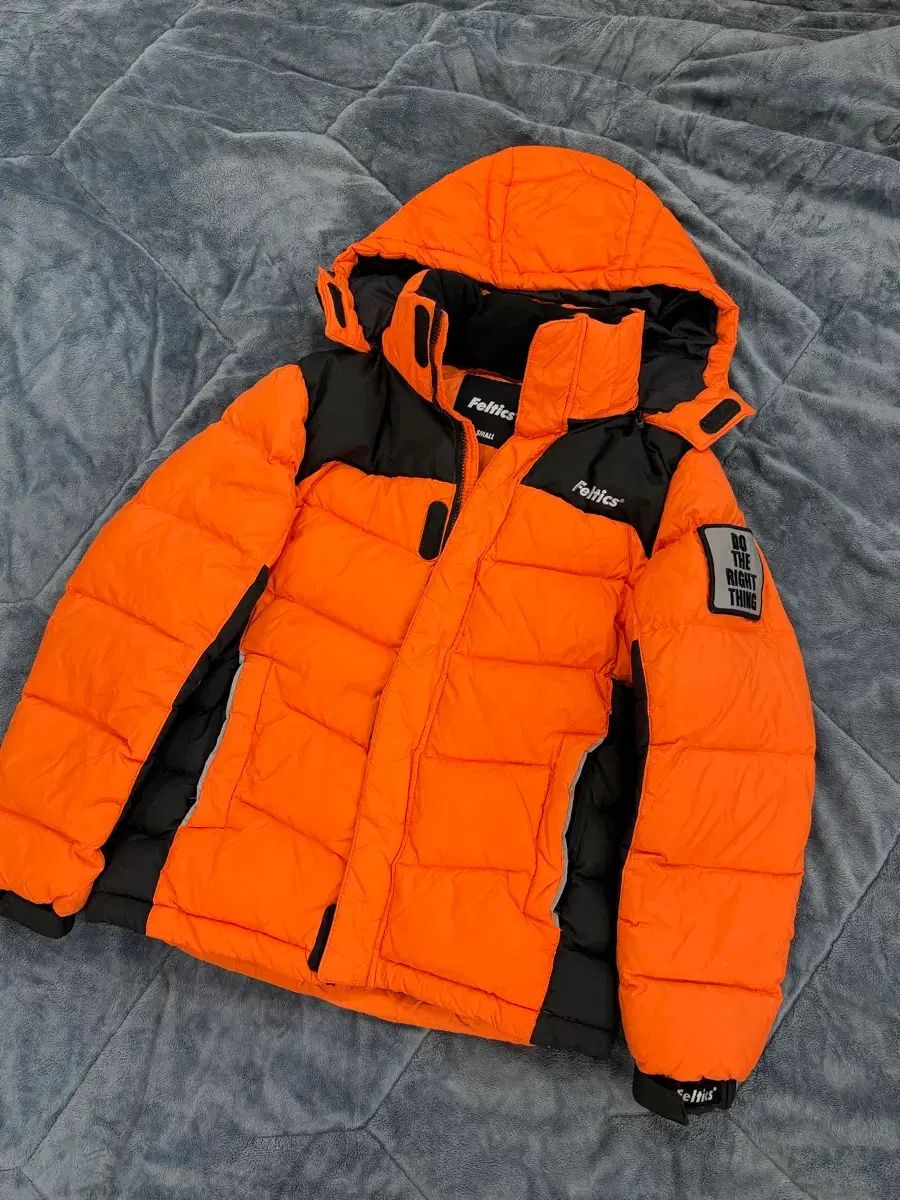 フェルティクス ユニセックス S (メンズ95サイズ程度) ダックダウン