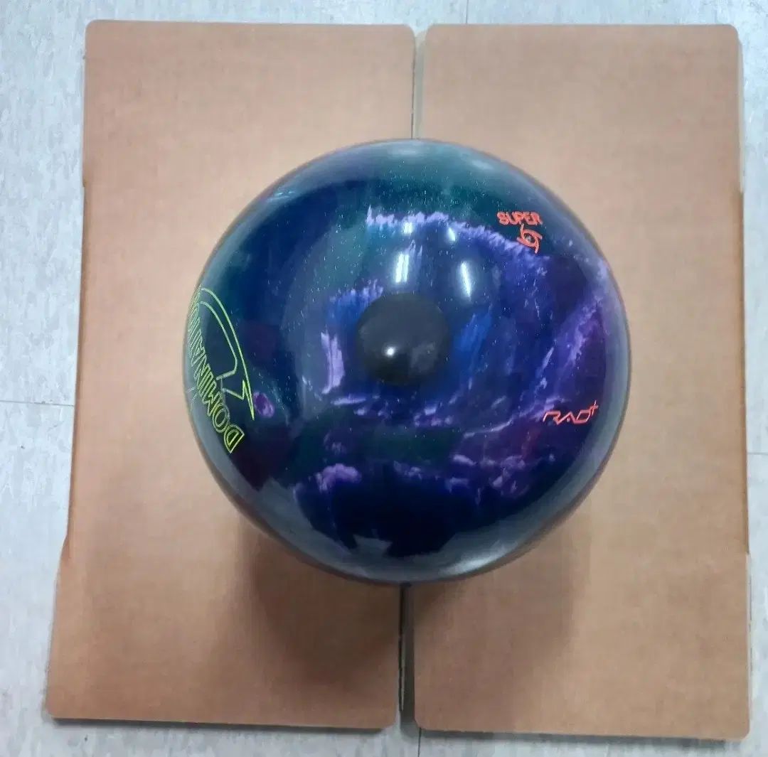 ボーリングボール ドミネーション