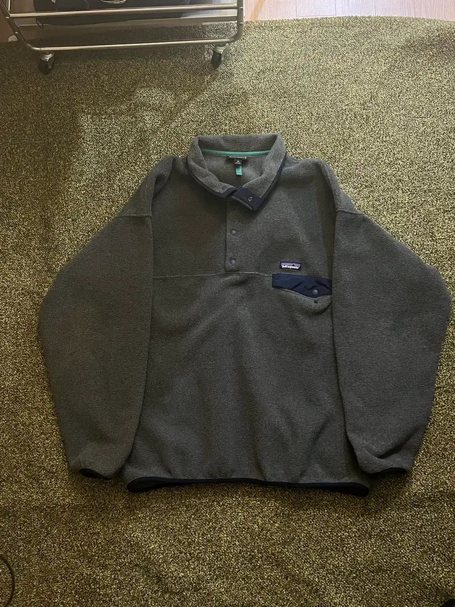 パタゴニア Synchilla チャコール XL