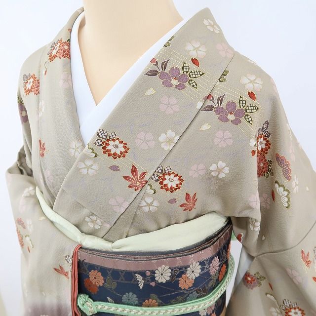 ｍ2143＊美品 正絹 金駒刺繡 菊 芍薬 松 手縫い仕立て 訪問着 m2143＊美品 正絹 金駒刺繡 菊 芍薬 松 手縫い仕立て 訪問着 m2143