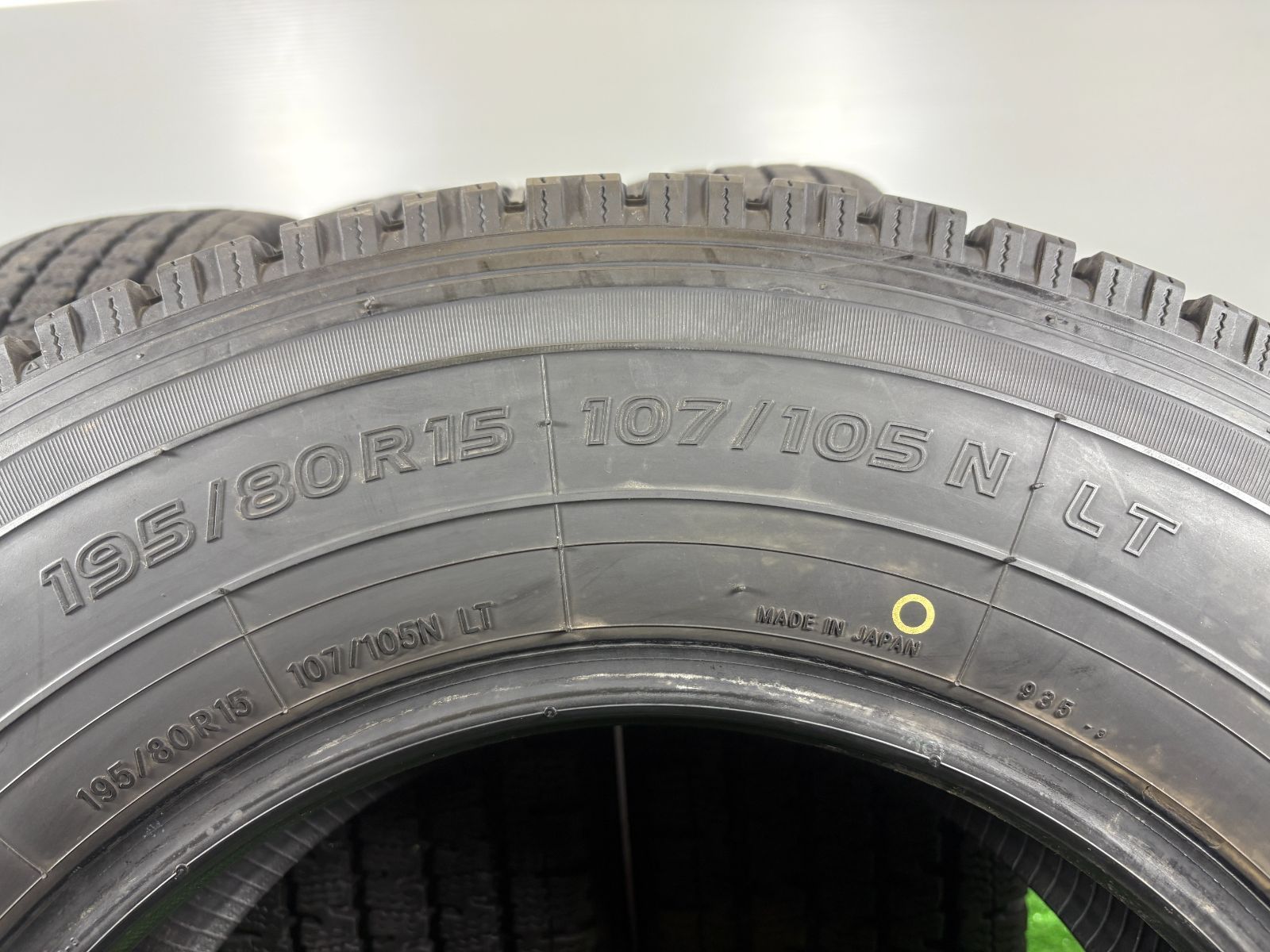  195 80 R 15 LT トーヨー DELVEX 935 製 4本 冬 タイヤ スタッドレス TA 895 15インチ スタッドレス
