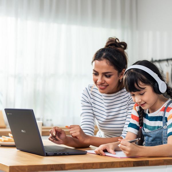 ASUS 2 in 1ノートPC Chromebook CZ 11 Flip 6型 タッチパネル MediaTek 8コア 4 GB eMMC 64 Chrome OS タブレット クロームブック タッチペン メーカー認定整備済