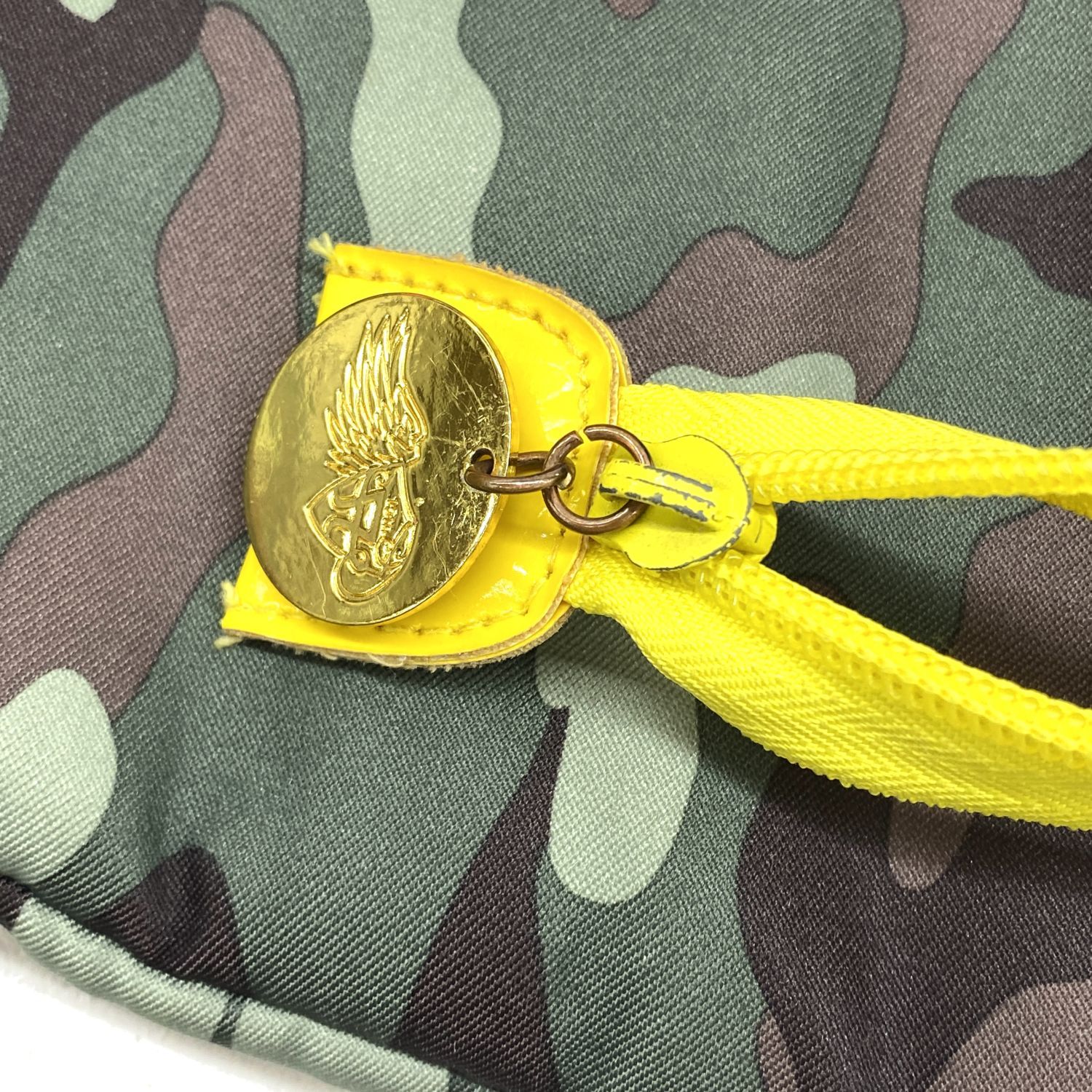 ☆加古川物流】【中古品】浜崎あゆみ 迷彩柄バッグ 15th 【366