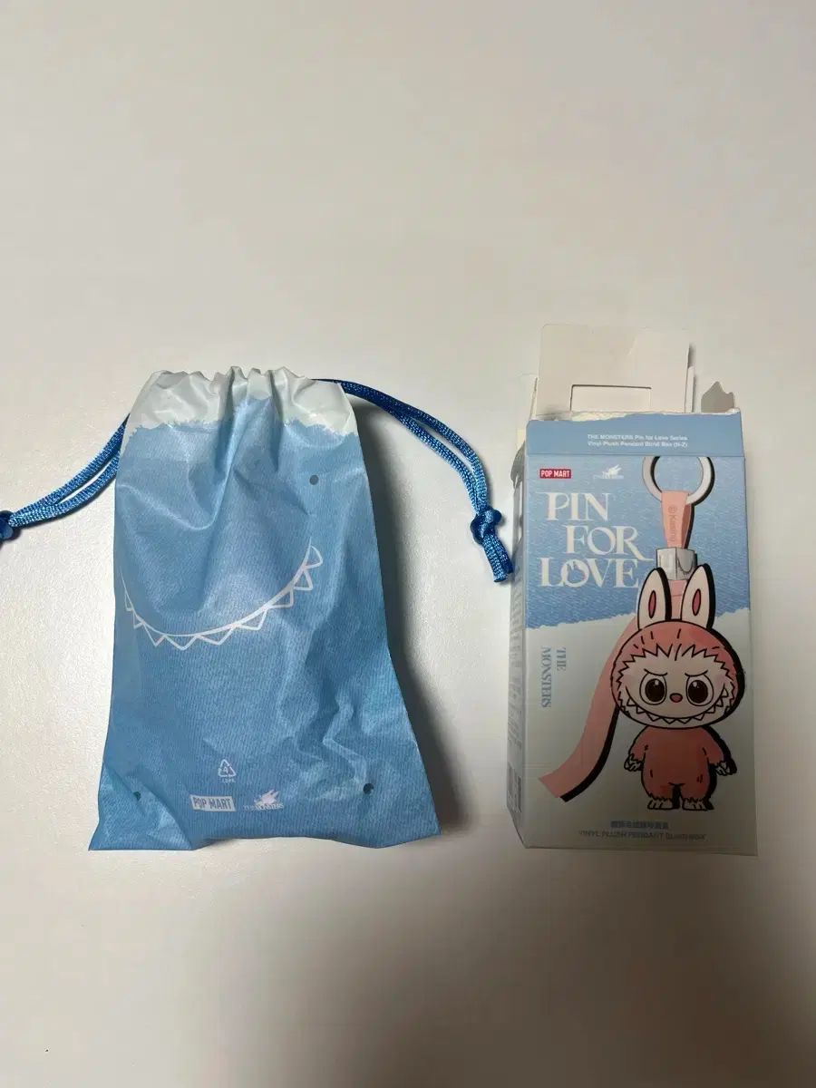  POP MART ミニ Labubu(ラブブ） 私の心（こころ）の秘密（ひみつ）のパスワード アルファベット T キーホルダー・キーリング
