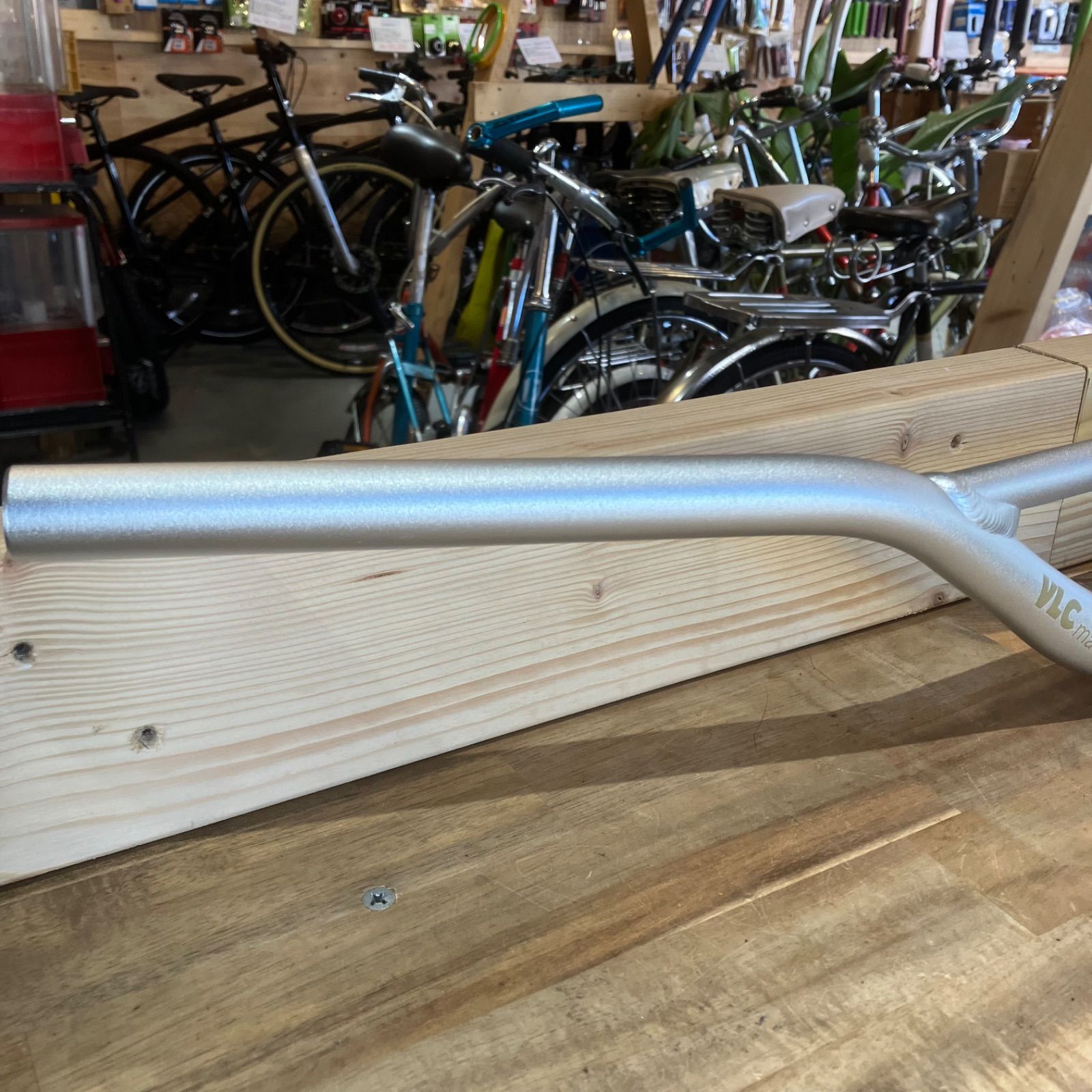 VELOCI DRINK UP HANDLE BAR サンドシルバー、サンドブラック MTBやOLD
