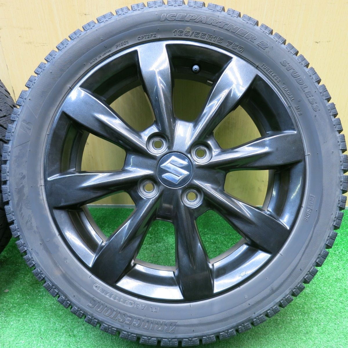 バリ溝 キレイ 8 5分 スズキ MK 32 S スペーシア カスタム XS リミテッド 165 55 R 15 スタッドレス ブリヂストン アイスパートナー2 15インチ PCD 100 4 H ス
