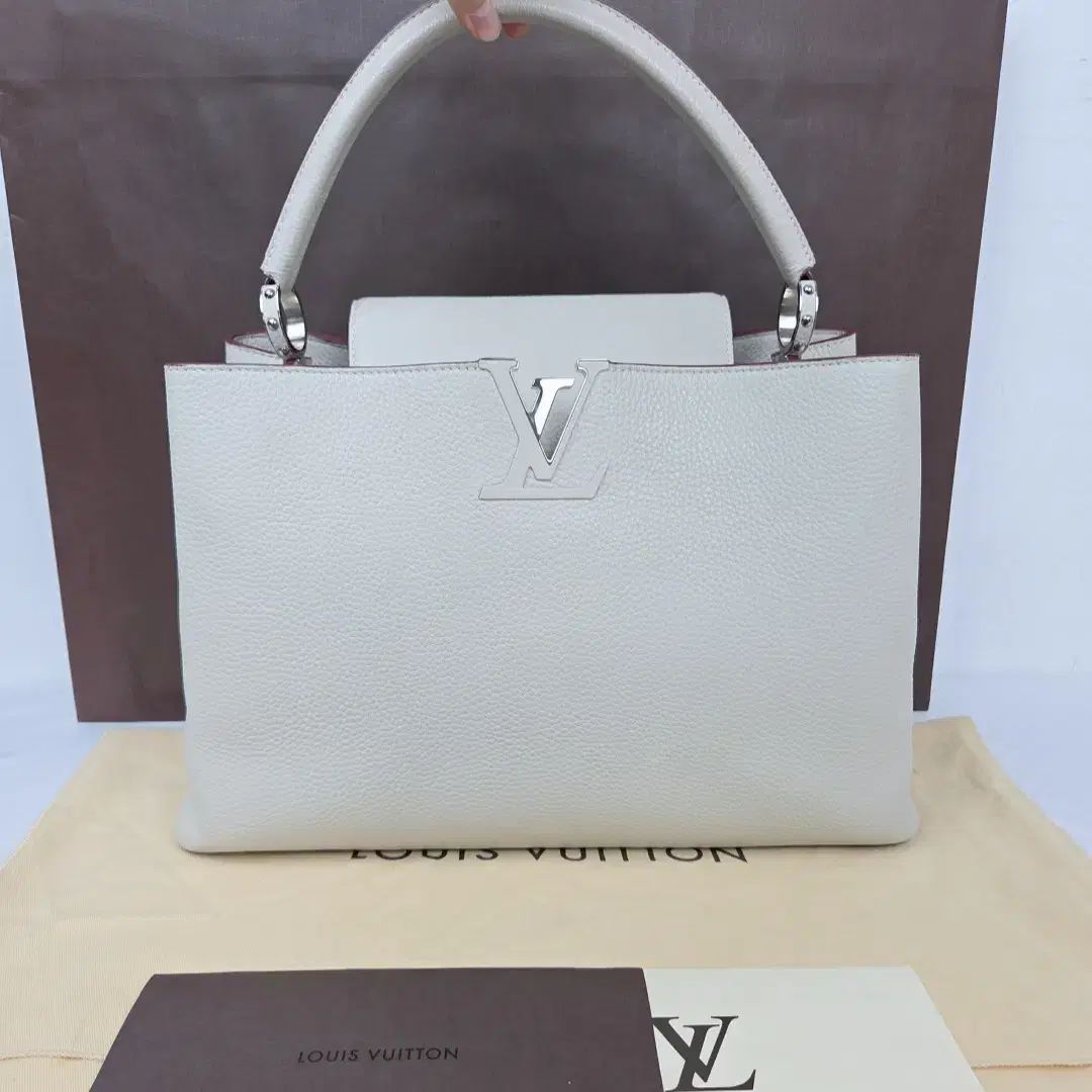 Louis Vuitton ルイヴィトン カプシーヌ トートバッグ