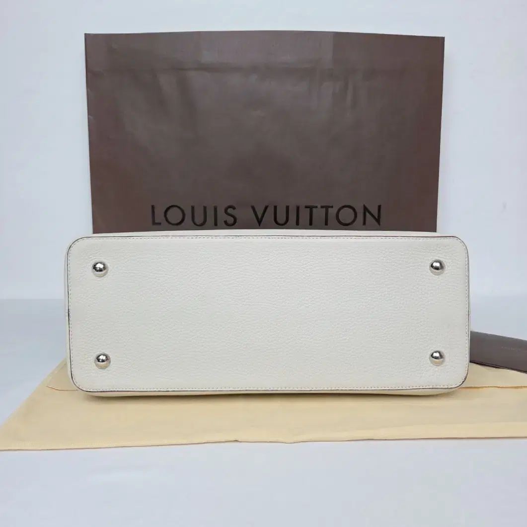 ルイヴィトン カプシーヌ