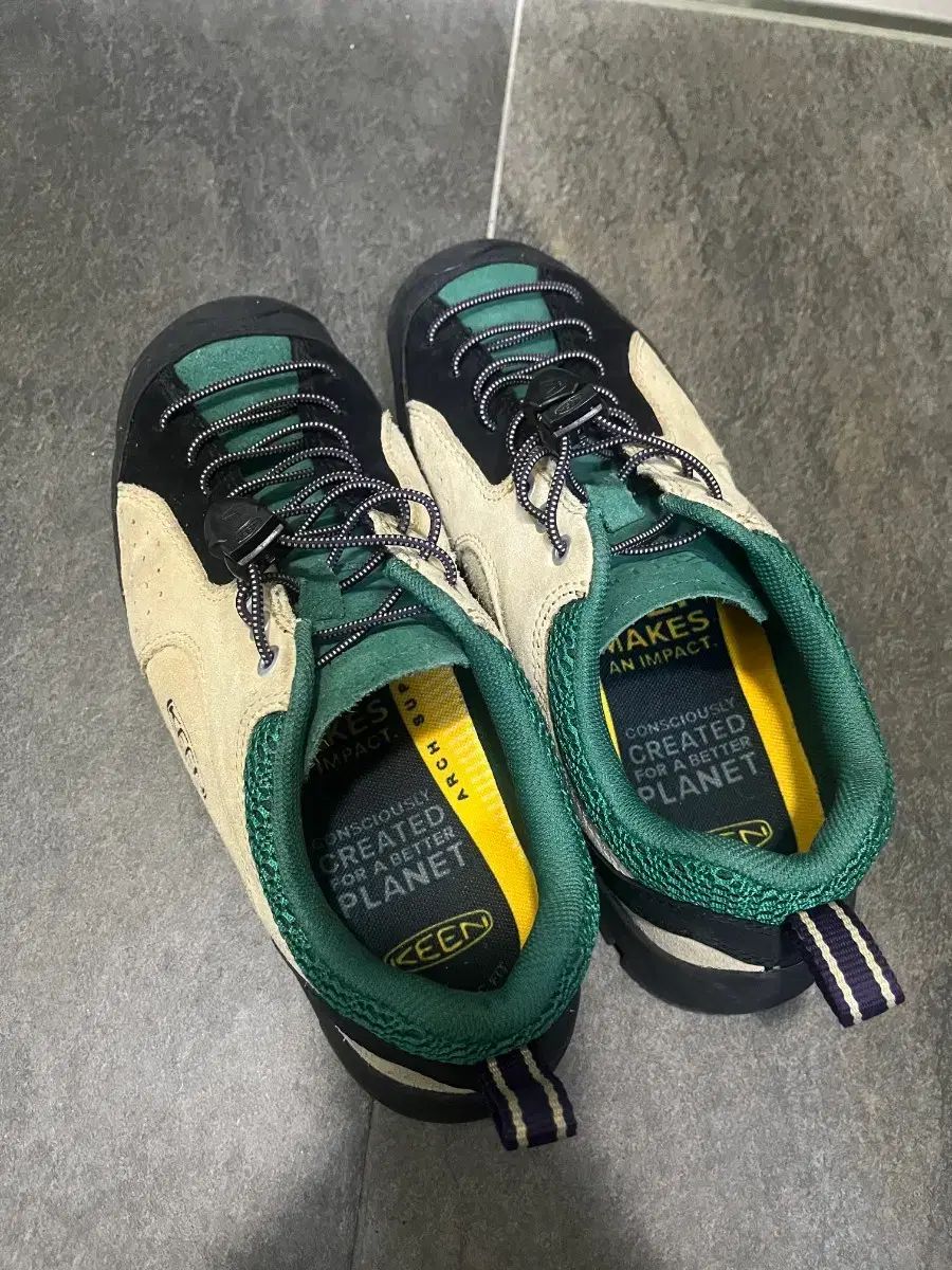 KEEN キーン ジャスパー 270