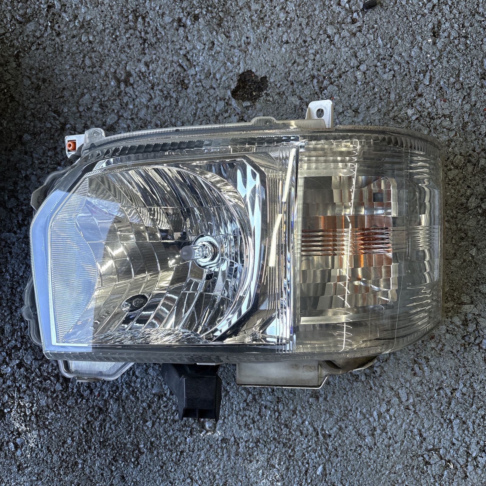 最終値下げ【送料無料！！美品】トヨタ 200系 ハイエース 4型 純正