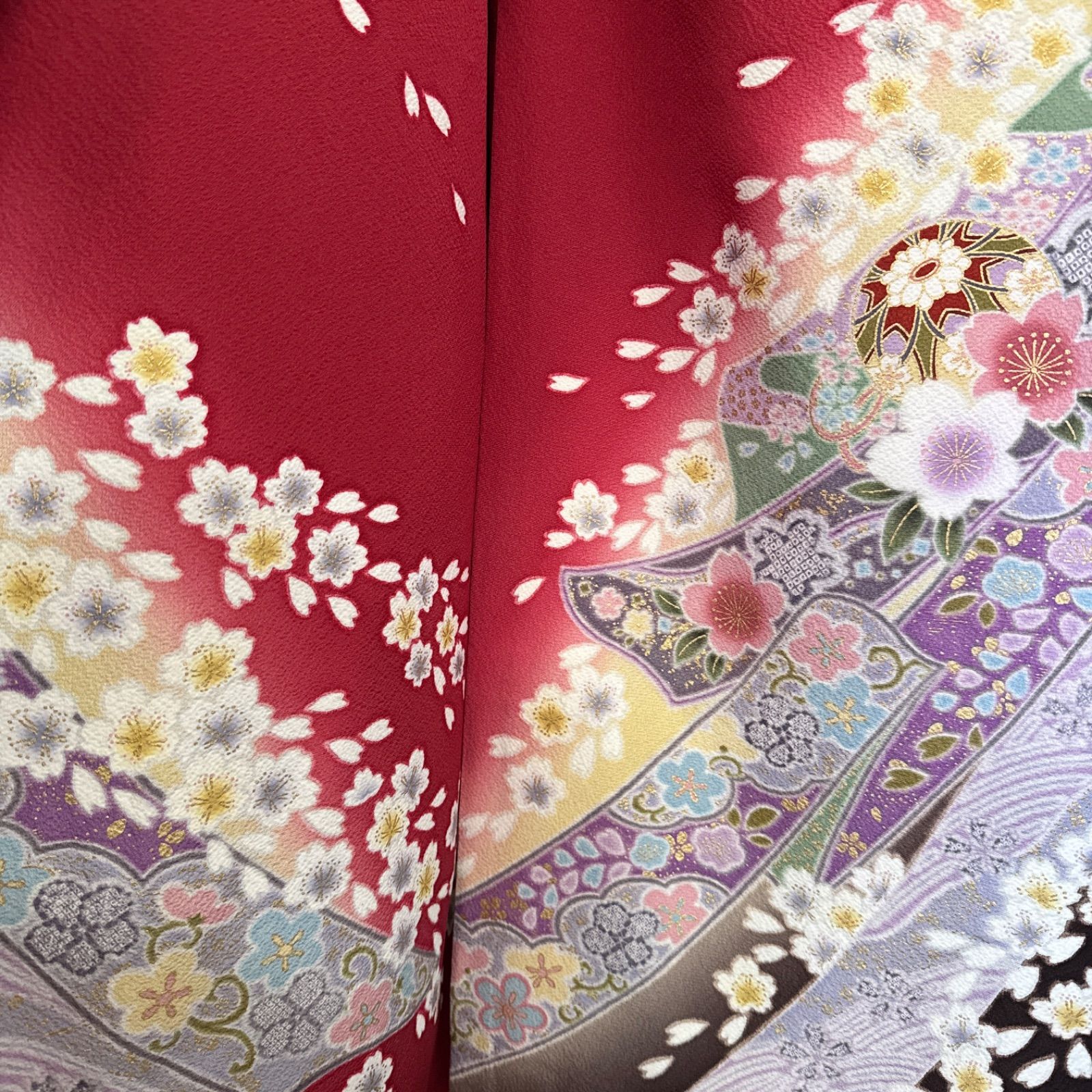 豪華振袖セット(4点)・古典柄(金駒刺繍・枝垂れ桜・雪輪・束ね熨斗