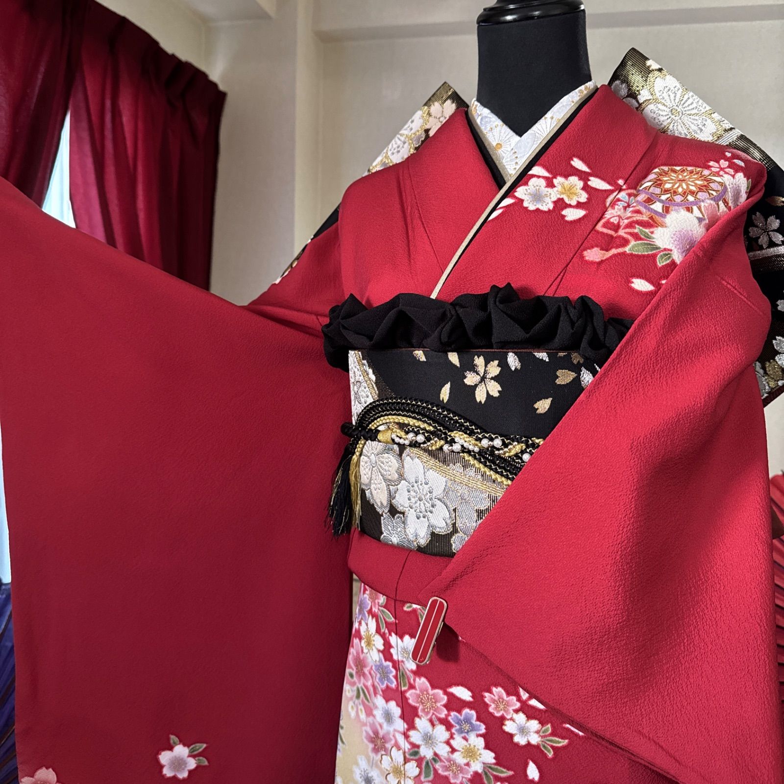 豪華振袖セット(4点)・古典柄(金駒刺繍・枝垂れ桜・雪輪・束ね熨斗