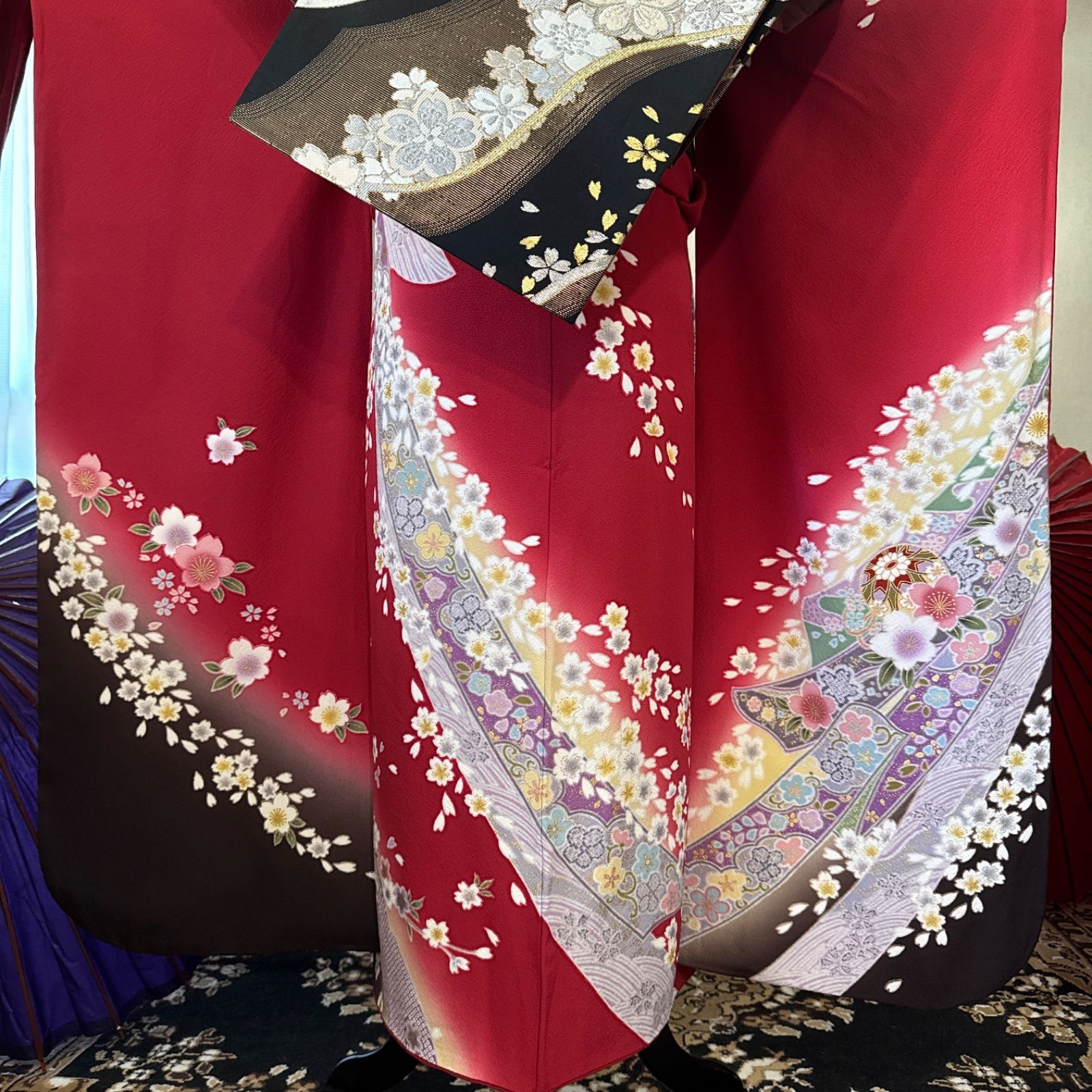 豪華振袖セット(4点)・古典柄(金駒刺繍・枝垂れ桜・雪輪・束ね熨斗