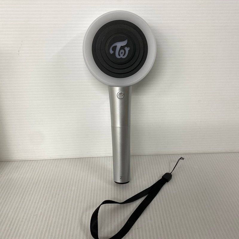 TWICE ペンライト 未使用 TWICE CANDYBONG Z ペンライト【トレカ付き】 - メルカリ