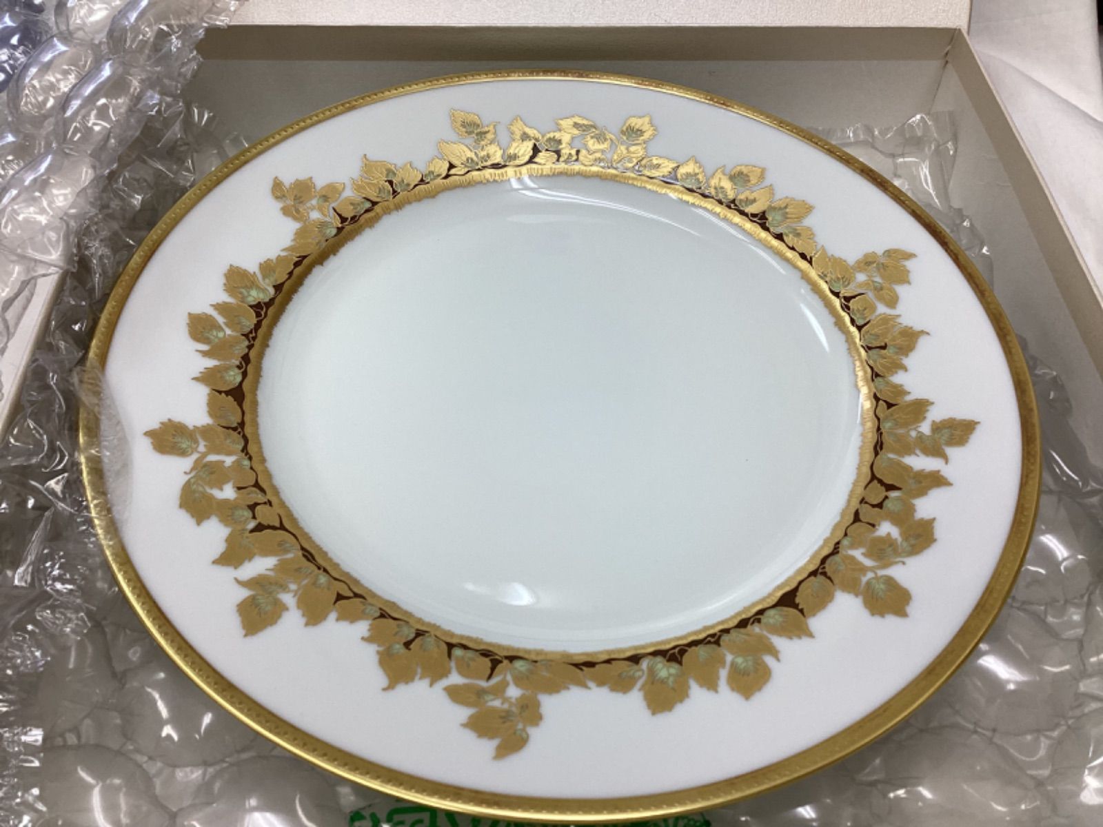 アビランド 26ｃｍ フォイユドール プラチナ Feuille d’or Platine 木の葉をあしらった装飾