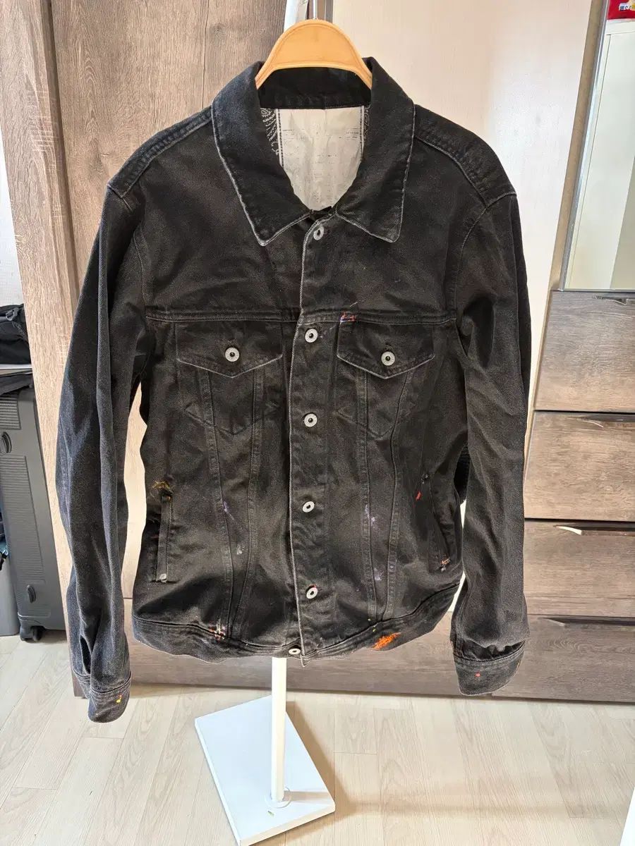 ブラックアウト サード ジャケット